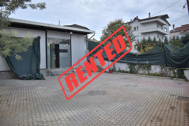 Storey for rent near the Sauk roundabout in Tirana.
It is located on Bektash Berberi street near th